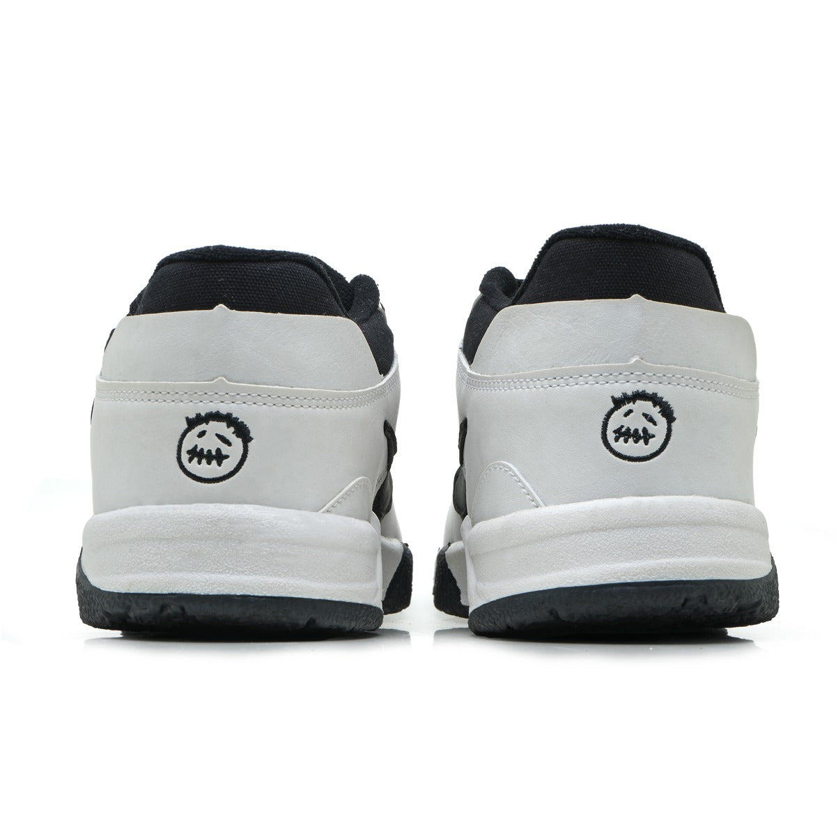 Jordan Travis scott jumpman Jack (Branco/preto)